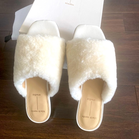 Brand New White Shearling / Leather slides - Picture 1 of 4